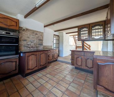 2 bedroom semi-detached house to rent - Photo 5