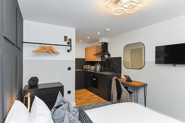 Studio to rent - Photo 1