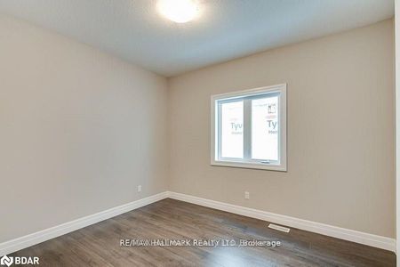 For Lease - 2961 Turner Crescent, London South, Ontario - Photo 2