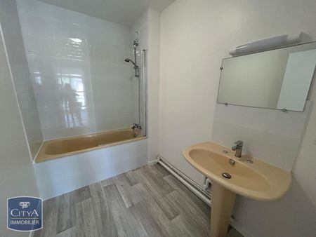 Location Appartement 2 pièces 47m² LAVAL 53000 - Photo 3
