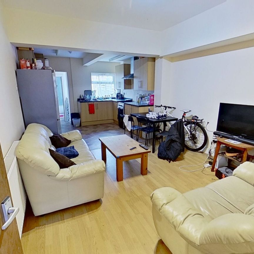 17 Harrow Road Selly Oak - Photo 1