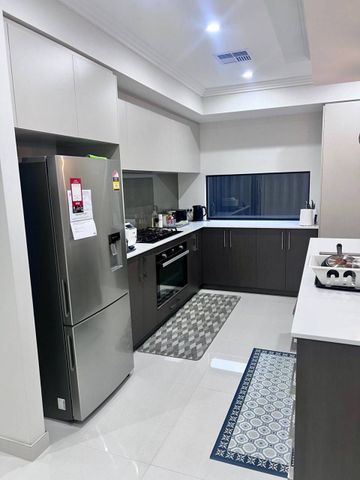 Modern Newly Built Family Home with Space, Style & Comfort — Available from 5th August - Photo 5