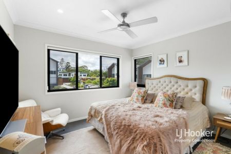 Executive Townhouse Living in the Heart of Bridgeman Downs | Rent Increasing to $750 from 17/12/2025 - Photo 4