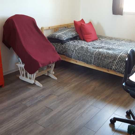 MAGNIFIQUE 4 1/2 ** 1er ÉTAGE ** RÉNOVER + MODERNE + À PIED CÉGEP MONTMORENCY + BEAU SECTEUR ET PAISIBLE + À VOIR + - Photo 1