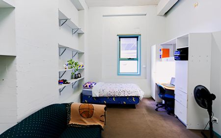 Studio Apartment - Photo 3