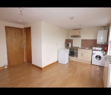 Studio Flat, St. Georges Road, E10 - Photo 3