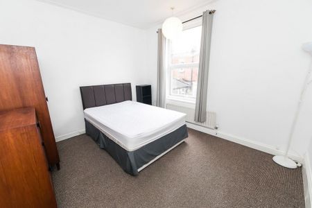 Headingley Avenue, Leeds - Photo 3