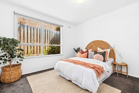 Low-Maintenance Bliss in a North Geelong Hotspot - Pets Welcome! - Photo 5