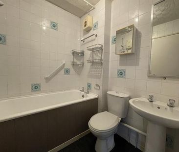 Columbine Close, Middlesbrough, Marton-In-Cleveland - Photo 4