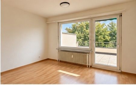 Grosszügige 4.5-ZWG mit Cheminée und weitläufiger Terrasse - Foto 2
