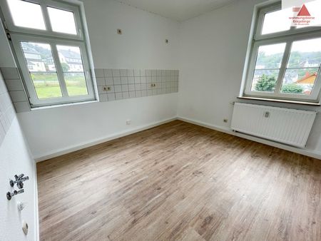 Helle 2-Raum-Wohnung im 1. Obergeschoss in Gornsdorf! - Photo 2