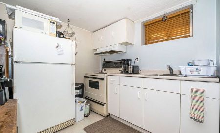 For Lease - 5 Westbourne Avenue Unit# basement, Toronto, Ontario - Photo 5