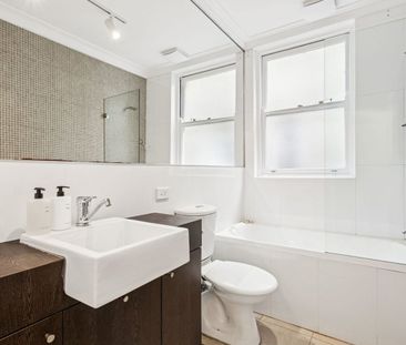 North Facing, Leafy Elevated Outlook, 1KM Bondi Beach - Photo 5