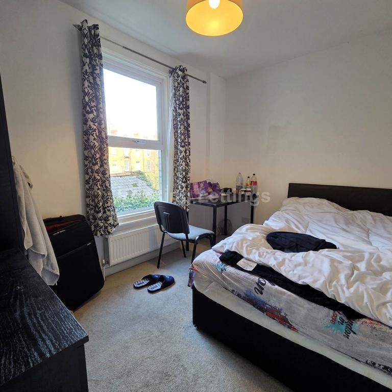 6 bedroom terraced house to rent - Photo 1