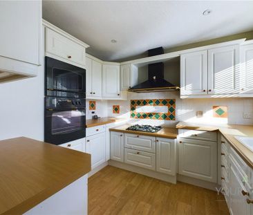 3 bedroom semi-detached house to rent - Photo 6