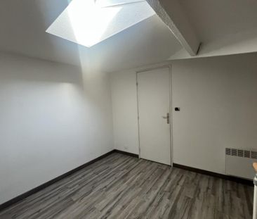 Location Appartement 1 pièce 28m² BORDEAUX 33000 - Photo 2