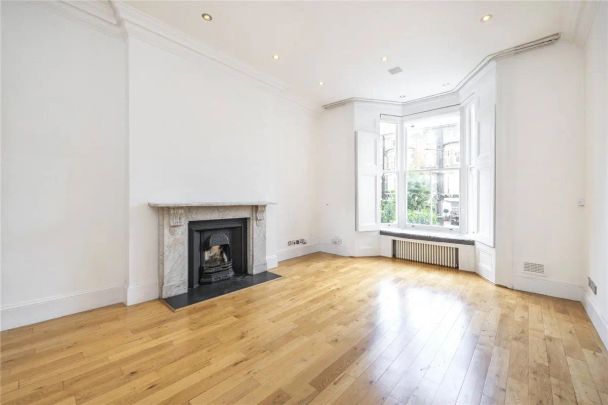 5 bedroom house in Belsize Park - Photo 1