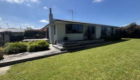 EAST SIDE FAMILY HOME - Photo 5