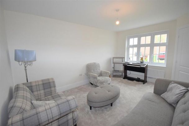 4 bedroom detached house to rent - Photo 1