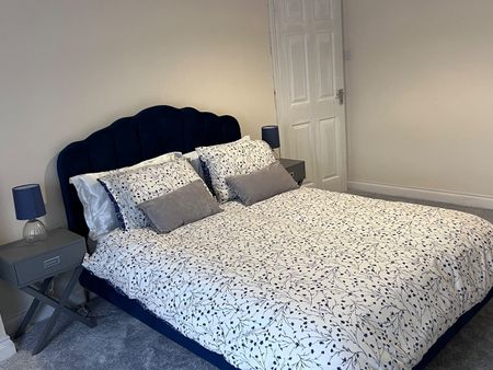 3 Bed Semi-Detached House, Sandon Street, NG7 - Photo 3