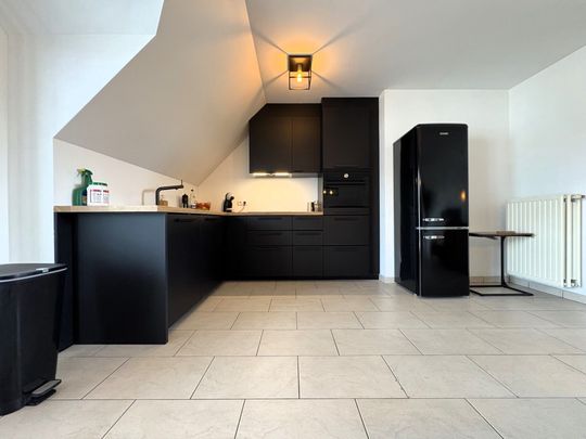Ruim appartement met 2 slaapkamers en garage - Foto 1