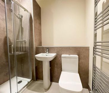 4 bedroom mews to rent - Photo 5