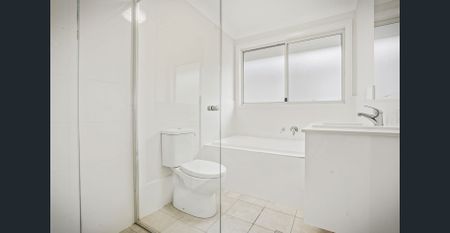 Spacious 5-Bedroom Family Home in Prime Marsden Park Location! - Photo 4