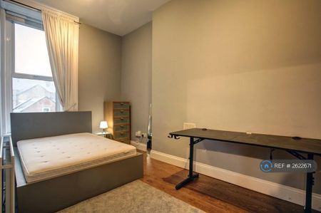 2 bedroom flat to rent - Photo 5