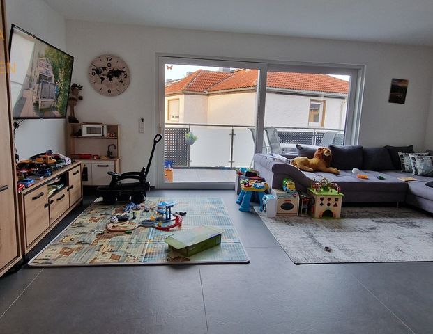 Moderne * neuwertige * 3 Zimmerwohnung mit Balkon und Aufzug – Rödermark Ober-Roden - Foto 1