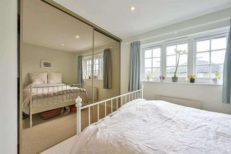 Selhurst Close, Southfields, SW19 - Photo 4