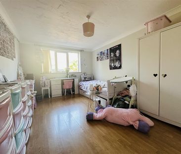 Queens Road, Warwickshire, CV11 - Photo 5