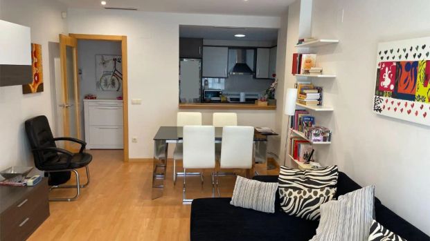 Piso de alquiler en Avinguda de la Malva-rosa, 113, La Malva-rosa - Photo 1