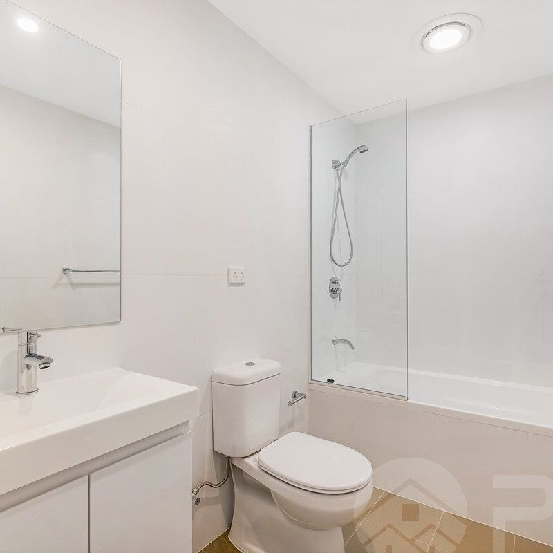 "Modern 2-Bedroom Apartment with Secure Parking in Wentworthville" - Photo 1