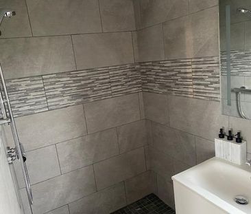 4 bedroom detached house to rent - Photo 4