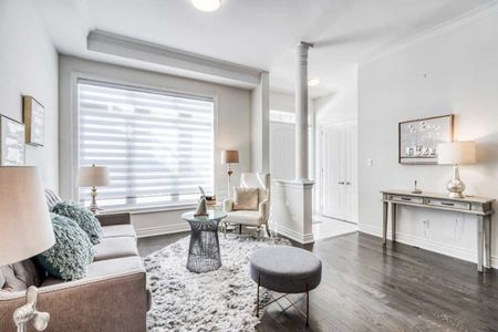 For Lease - 693 Murrell Boulevard, East Gwillimbury, Ontario - Photo 3