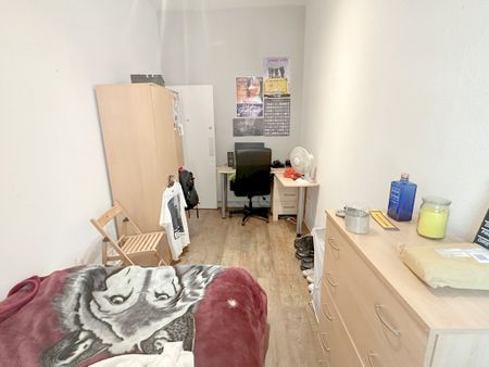 2 Bedroom Flat - Photo 3
