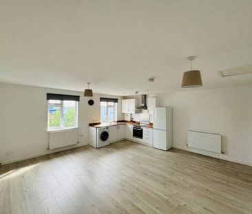 Cape Road, Warwick, CV34 - Photo 5