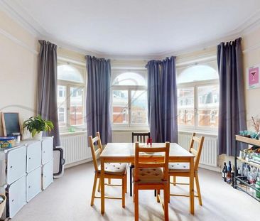 4 bedroom flat to rent - Photo 4