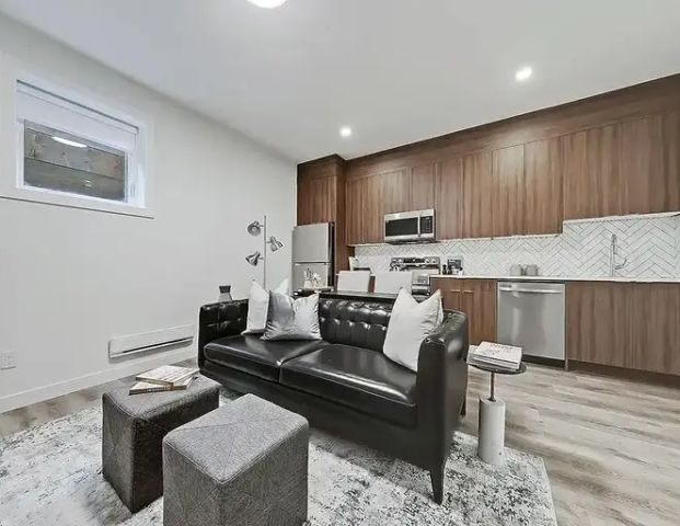 Cliff Bungalow Avas | 524 20 Avenue Southwest, Calgary - Photo 1