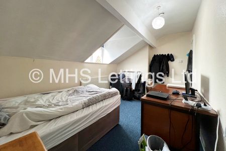 6 Bedroom Mid Terraced House for rent in Ash Road - Photo 4
