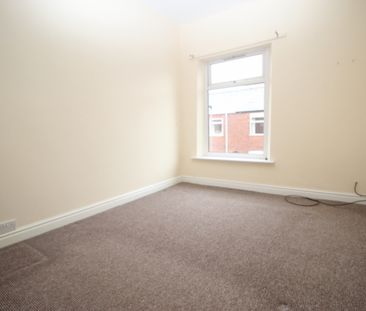 3 Bedroom Terraced House - Photo 6