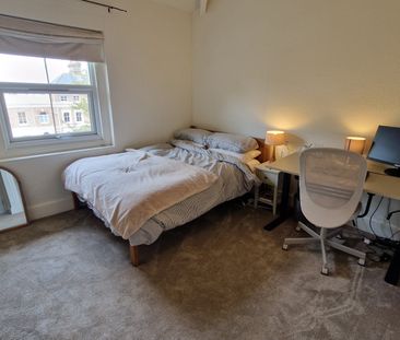 2 bed flat to rent in Trull Road - Photo 2
