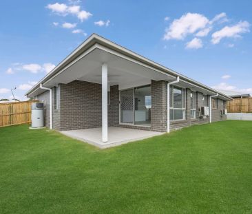 20 Mason Close, Redbank Plains QLD 4301 - Photo 5