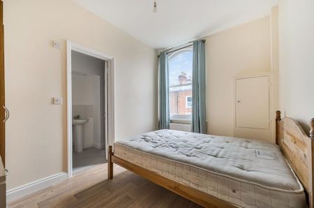 1 bedroom flat to rent - Photo 4