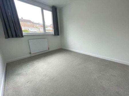 Grains Road, Shaw, OL2 - Photo 2