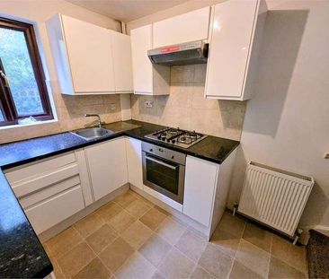 Carisbrooke Drive, South Woodham Ferrers, Chelmsford, Essex, CM3 - Photo 5