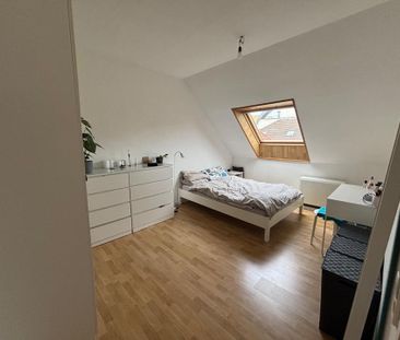 2-Zimmer-Wohnung Bornheim, Dachgeschoss - Photo 1