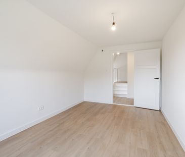 Charmante gezinswoning met groot perceel - Photo 6