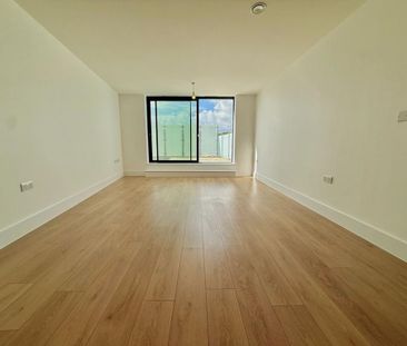 3 bedroom flat to rent - Photo 3