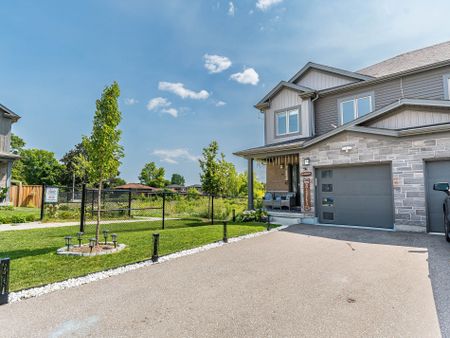 For Lease - 68 Nieson Street, Cambridge, Ontario - Photo 4